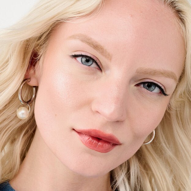 Benefit Highlighter 8g - Zine Beauty Shop - Zine Beauty Shop