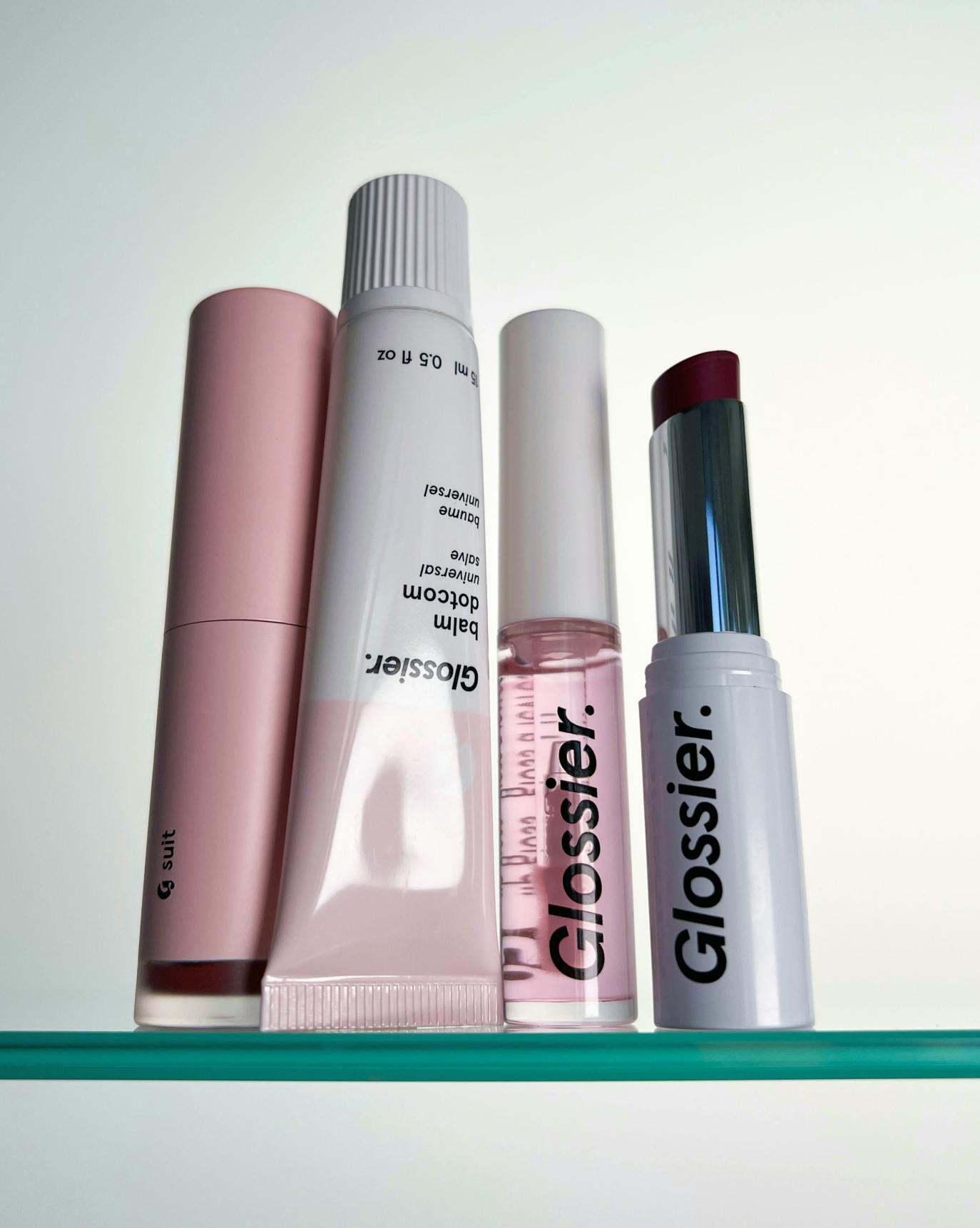Glossier Lip Balm Dotcom 15ml - Zin Beauty Shop - Zine Beauty Shop