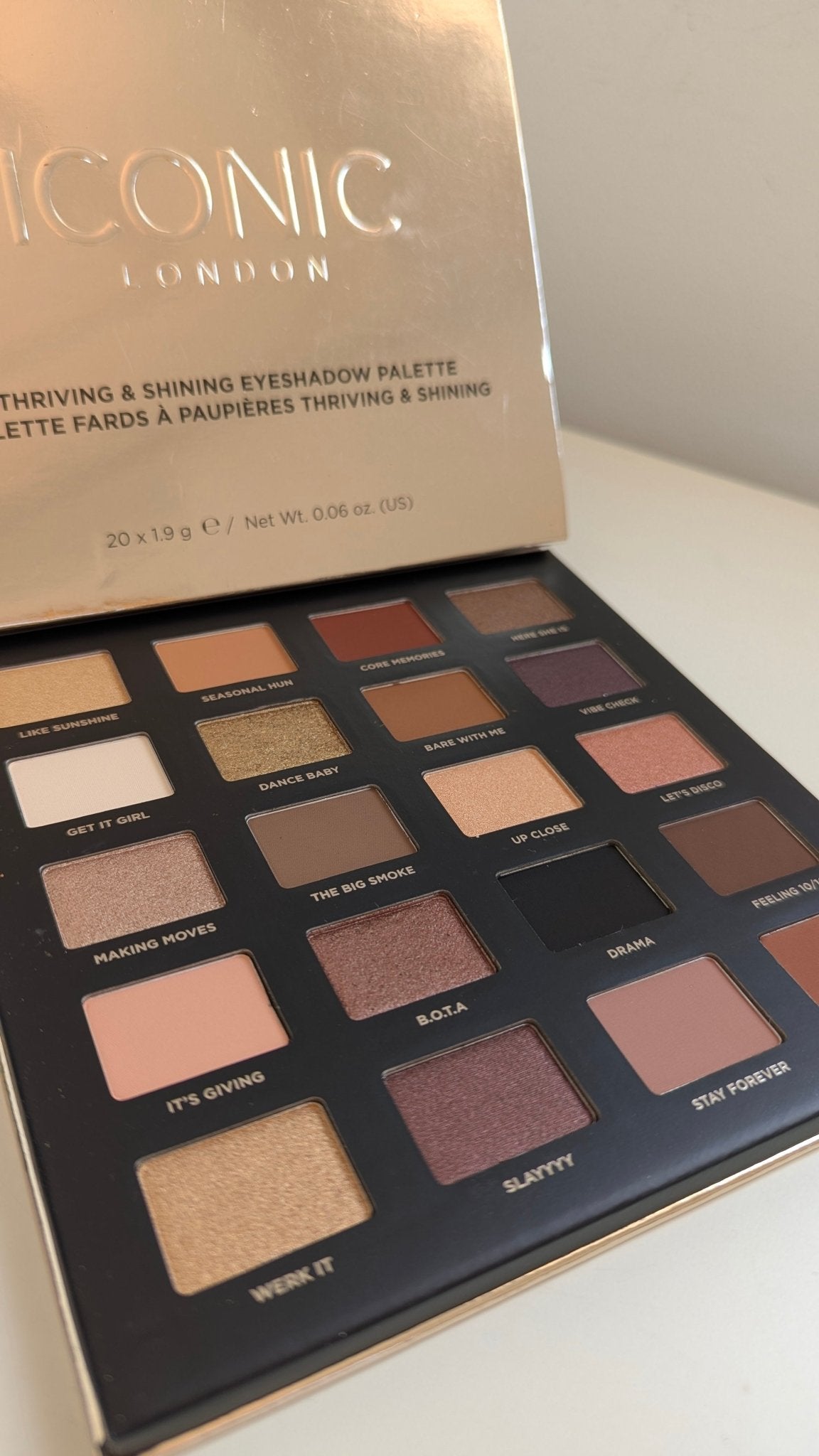 Iconic London Thriving & Shining Eyeshadow Palette - Zine Beauty Shop - Zine Beauty Shop