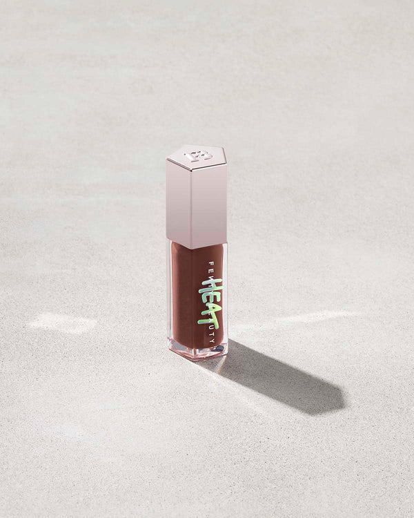 Fenty Beauty LUMINIZADOR DE LABIOS UNIVERSAL + PLUMPER GLOSS BOMB HEAT